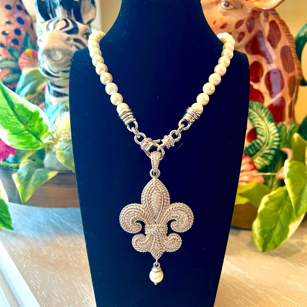 Stunning Judith Ripka Pearl Necklace And Enhancer/Brooch - Picture 4 of 5